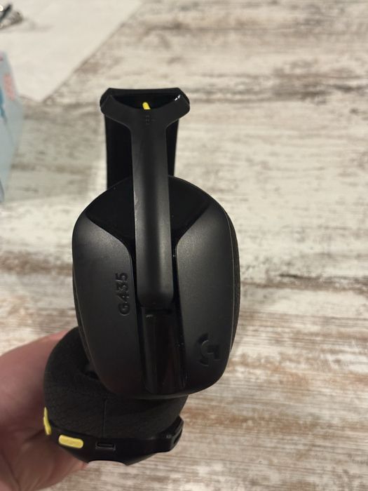 Casti gaming logitech g435 noi usor negociabil