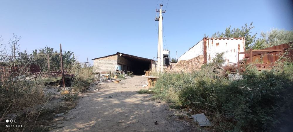 Uy sotiladi 20 sotih