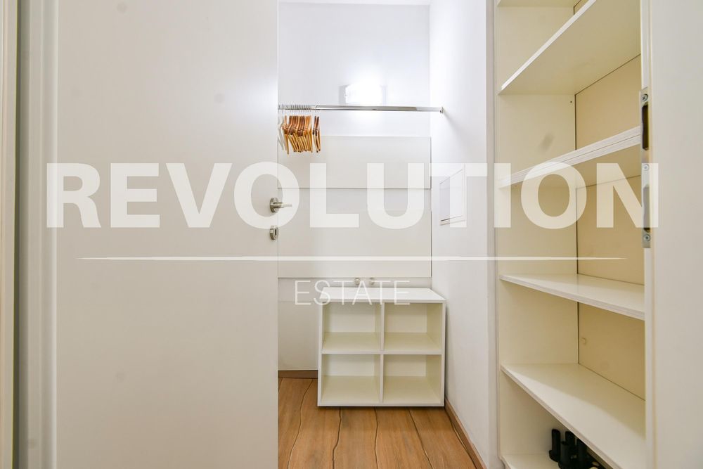 Дава се под наем Тристаен апартамент в София, Лозенец - 118 кв.м за 1200 € - Снимка #9