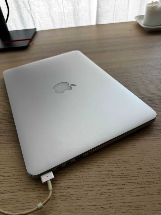 MacBook Pro 13” Retina (2015) – i5 / 8GB / SSD – с оригинално зарядно