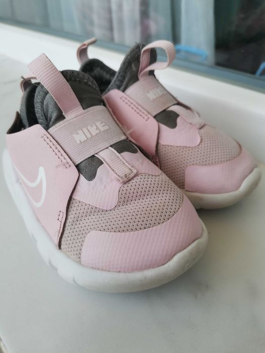 Nike маратонки в добро състояние с нормални следи от употреба 13см стелка 23,5 номер