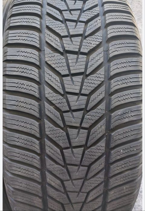 Зимни гуми 235/55/17 Hankook Winter I'cept evo3, 4 броя.