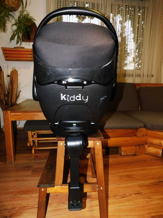 Pachet scoica Kiddy Germany + bază ISOFIX (0-13 kg)