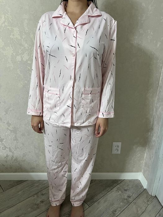 Продаю пижамки .