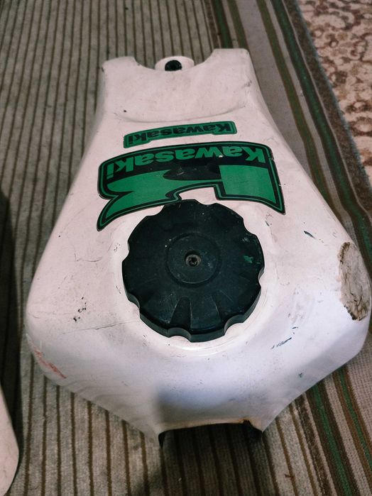 Kawasaki Резервоар