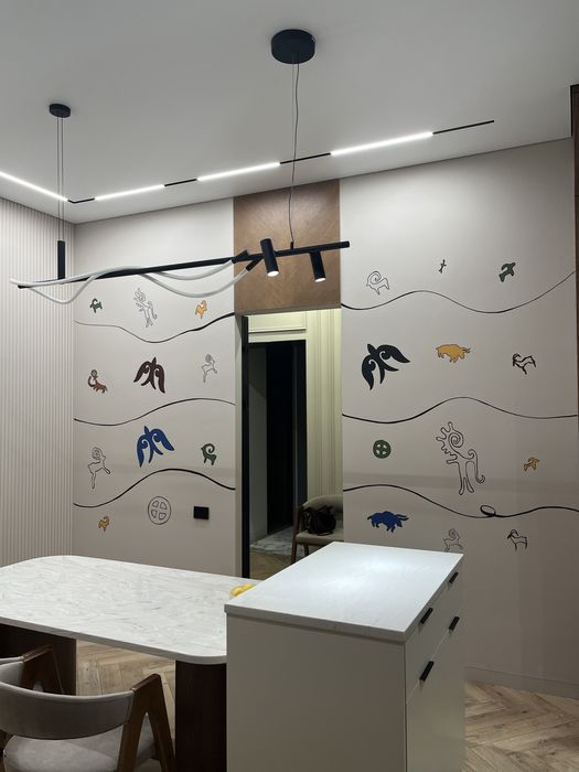 Роспись стен Астана. Дизайнер. Граффити. Рисунки на стенах, мурал