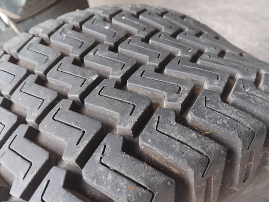26×10.5-12 CST Pro Tech перфекнен грайфер DOT1314 ,два броя по 20 евро за брой.