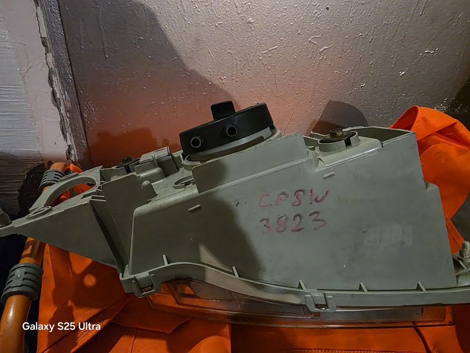 Продам фары комплект