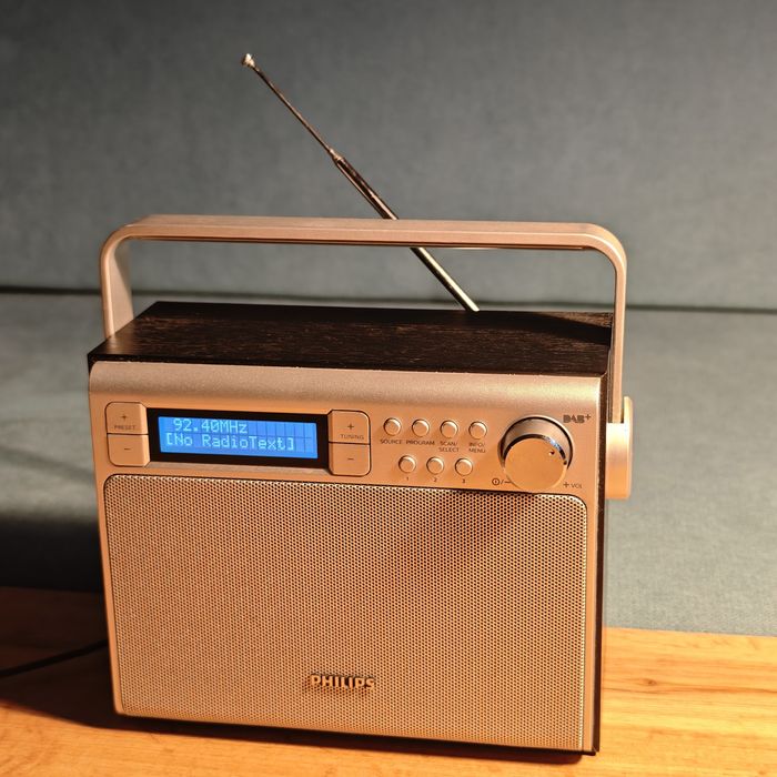 Philips AE5020/12 DAB+ / FM Портативно радио