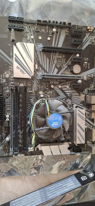 Дъно asus със i7.8700