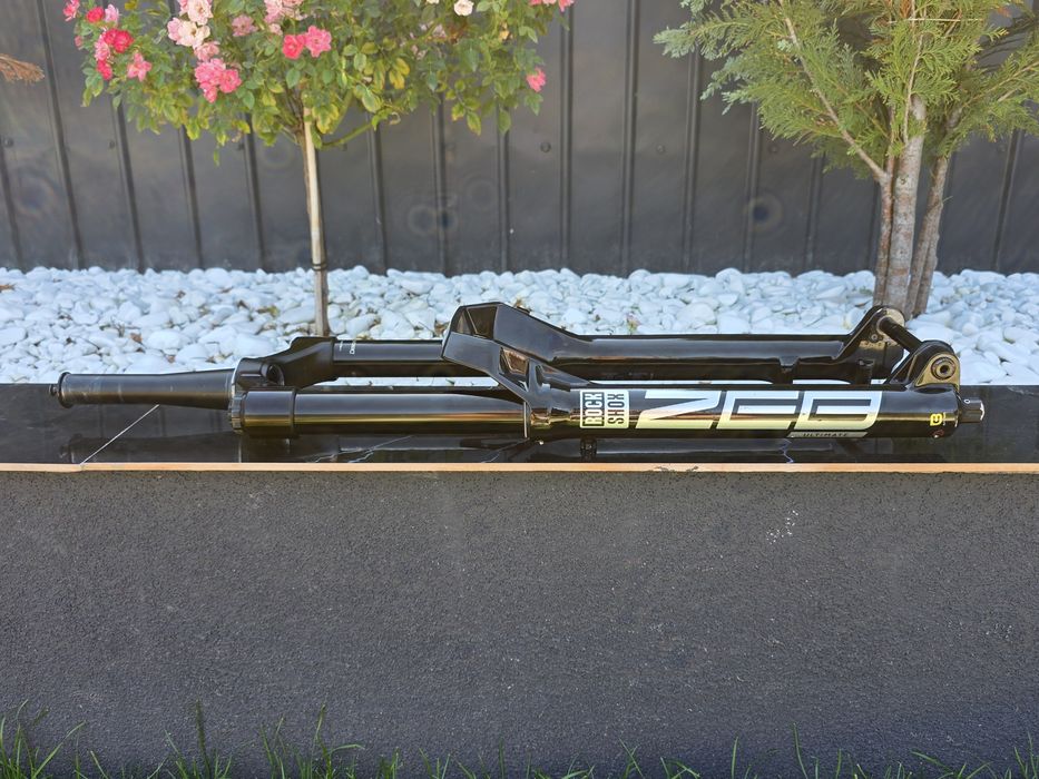 Furca Rockshox Zeb Ultimate + Vivid ultimate 2024