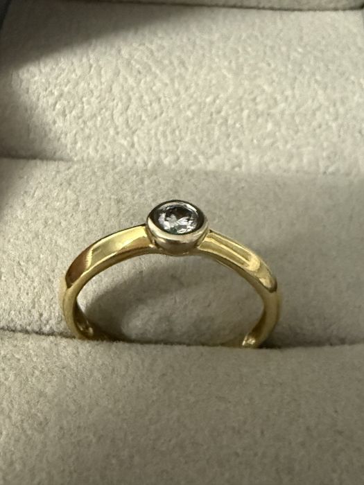 Бриллиантовое кольцо 750 пробы