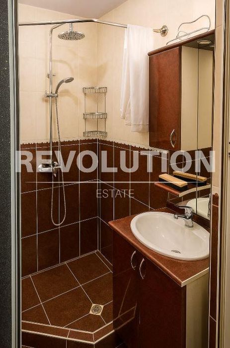 Дава се под наем Тристаен апартамент в Варна, Цветен квартал - 65 кв.м за 600 € - Снимка #4