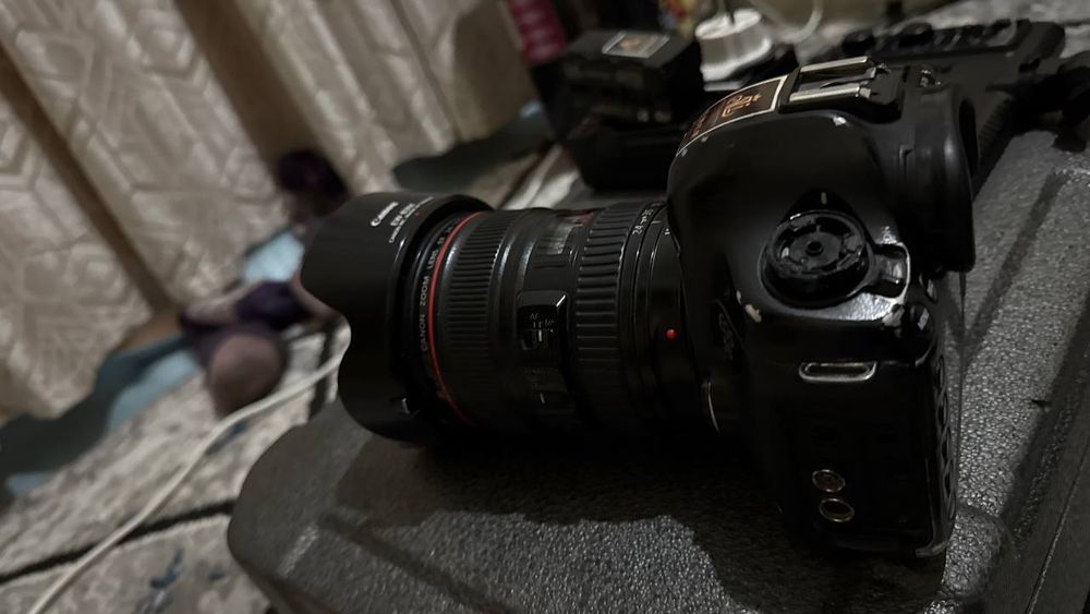 Mark 3 foto video kamera sotiladi