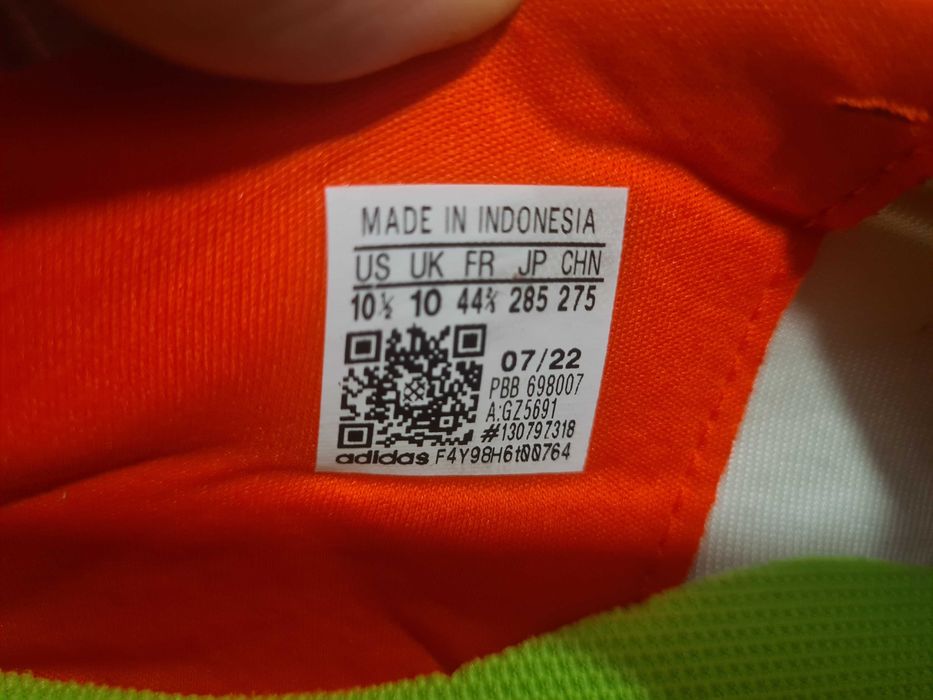 Обувки за футбол Adidas Predator