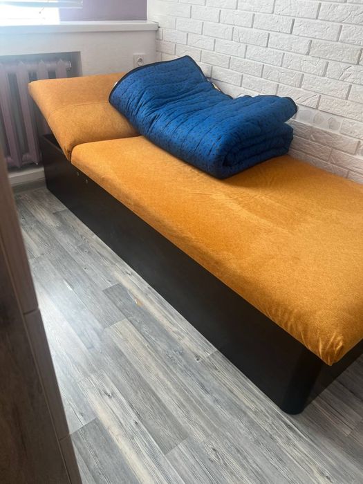 Kravat sotiladi srochni