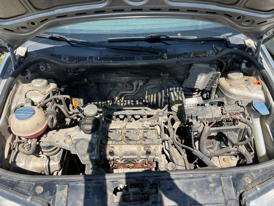 Dezmembrez Skoda Fabia 1 facelift gri argintiu 1,2 benzina 2006