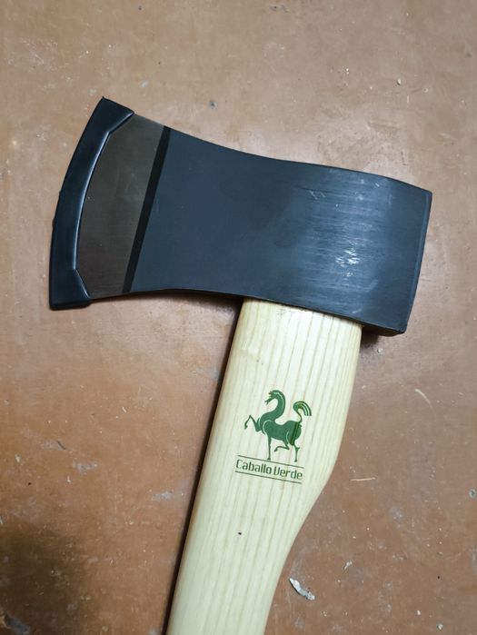 Продам топор caballo verde