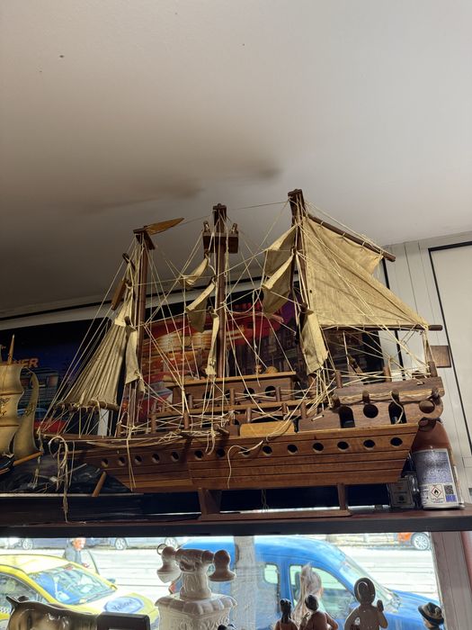 голям стар макет на кораб
