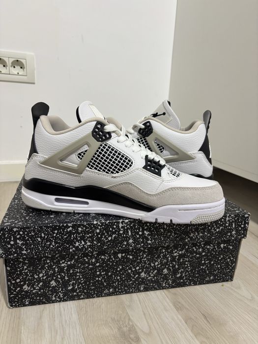 Jordan 4 military black