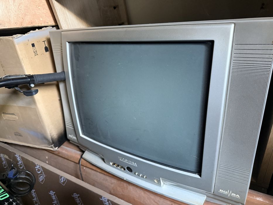 Телевизор Toshiba работающий