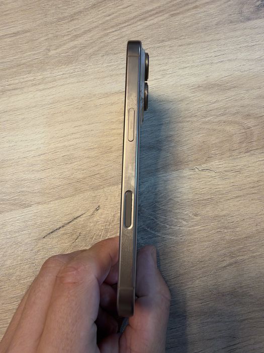 Iphone 16 pro 128 gb gold