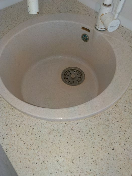 Срочно! Продам встроенную кухню.