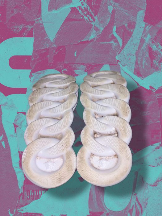 Versace chain Reaction