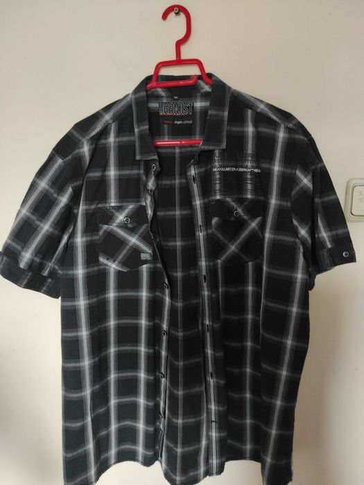 Cămăși cu mânecă scurtă și lungă modele diferite, culori diferite