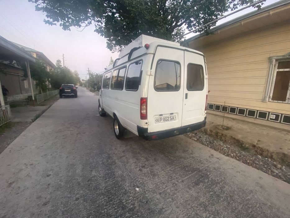 Gazel sotiladi. Yili 2013. Xalati. Yaxshi.