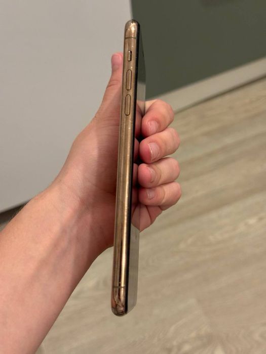 Продам IPhone 11 Pro Max