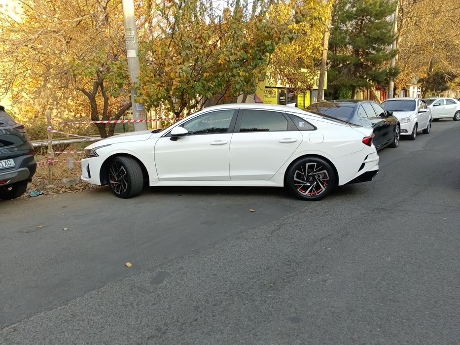 Kia k5 sotiladi boshiga 1500$ holati yahshi