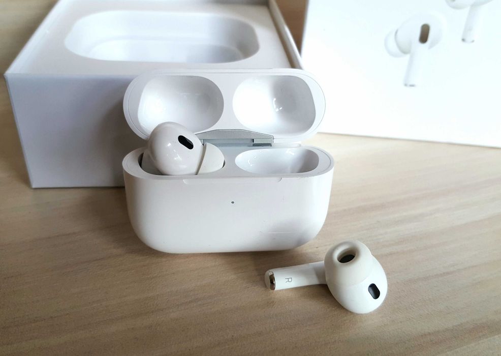 Безжични слушалки AirPods Pro 2