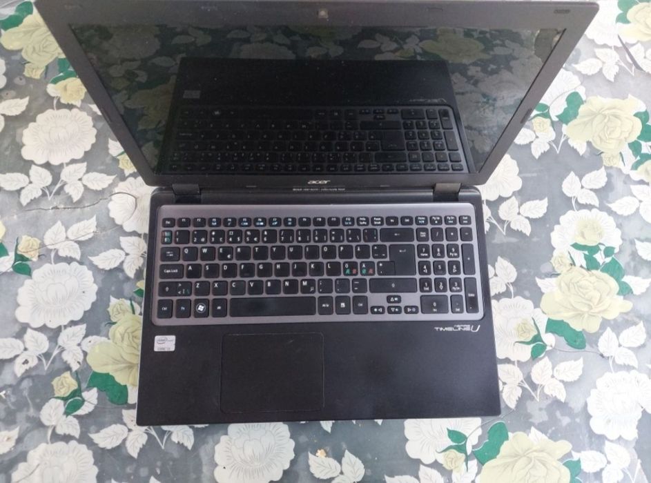 Laptop Acer Aspire i3