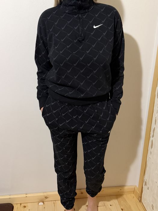 Спортен екип Nike