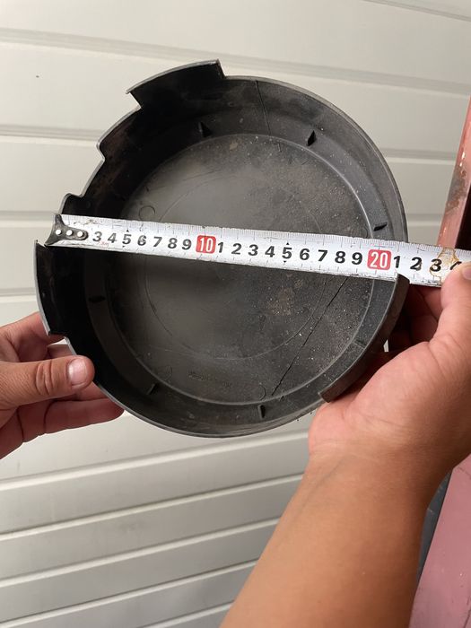 Продам крышки на туманки авто