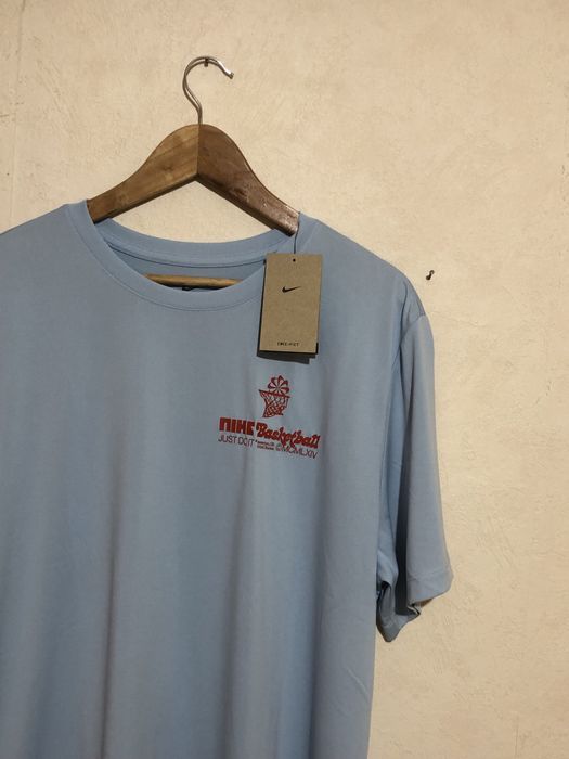 Nike Sportswear Нови Тениски