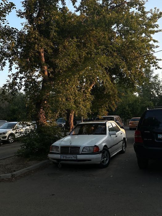 Mercedes Benz w202