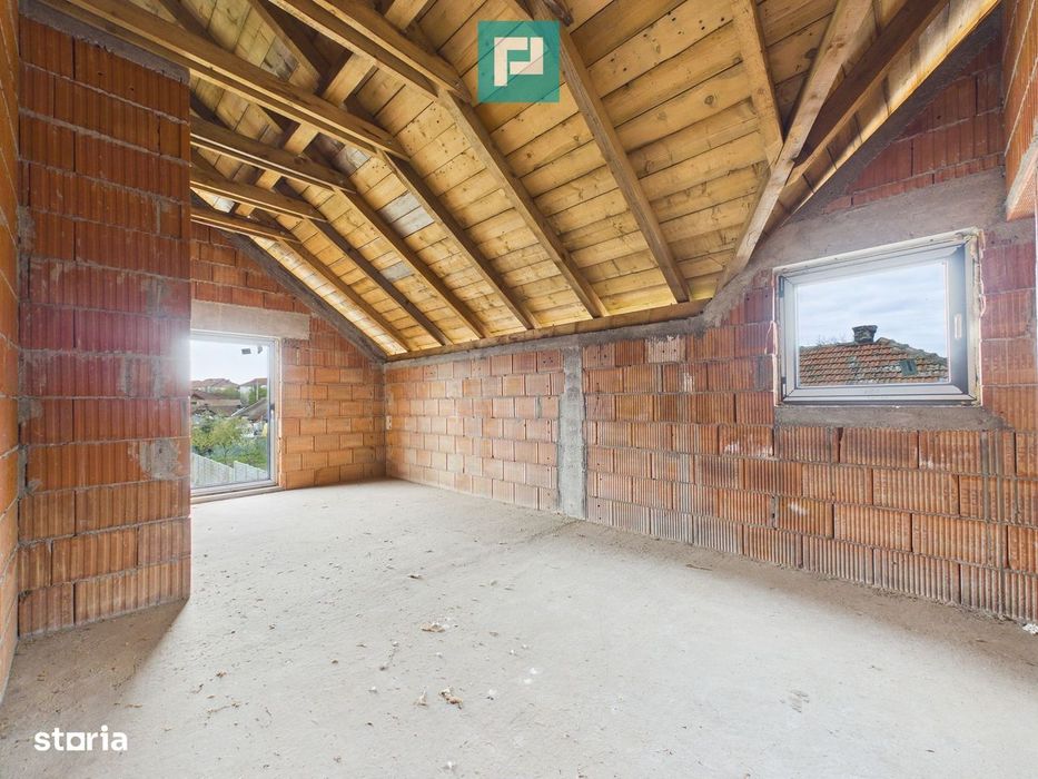 Casă P+M la roșu cu 767 mp teren - Pârneava