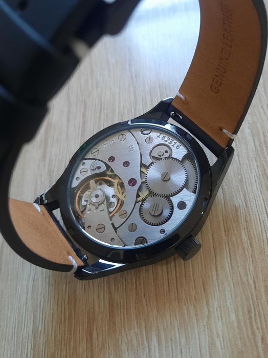 Эксклюзивные часы Молния