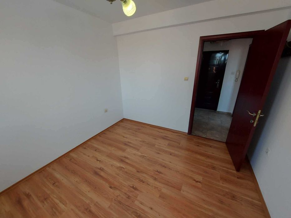 Дава се под наем Двустаен апартамент в Търговище, Център - 60 кв.м за 178.5 € - Снимка #5