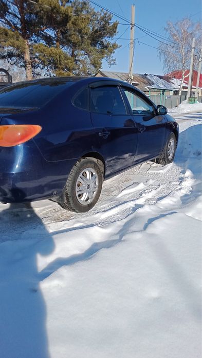 Продаю машину хундай элантра