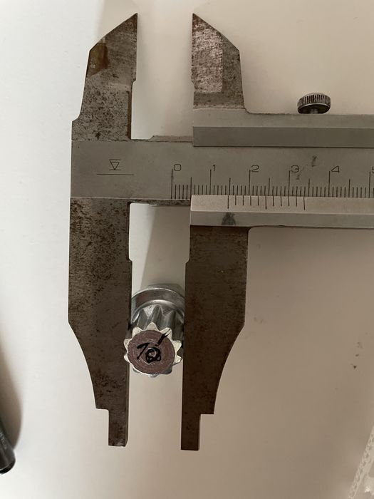 Секретен ключ/болтове за BMW,VW,Audi,Skoda,Seat