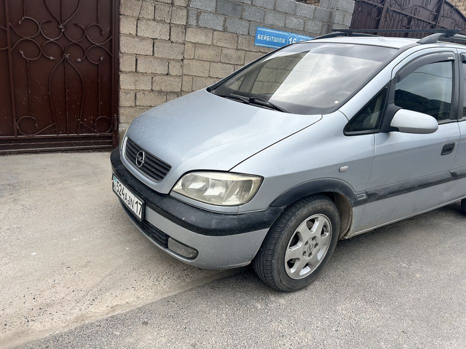 Опель зафира хорошем состояние 2001 год обь 2,2 газ бензин сатылады