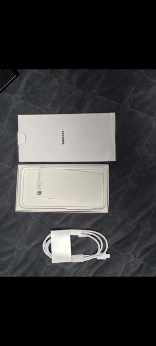 Продам Самсунг а35 5g 256/8