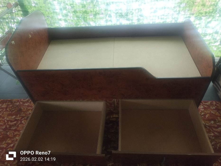 Кровать с матрасом