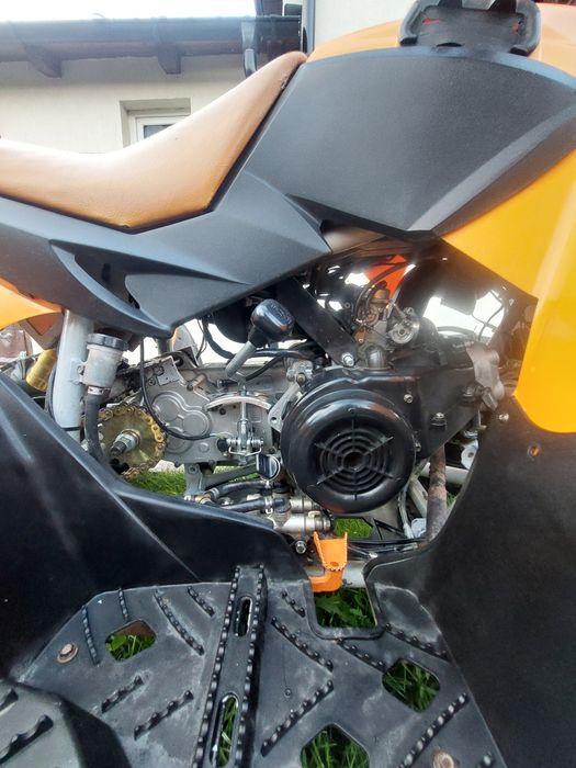 Vând atv 150cc gy6