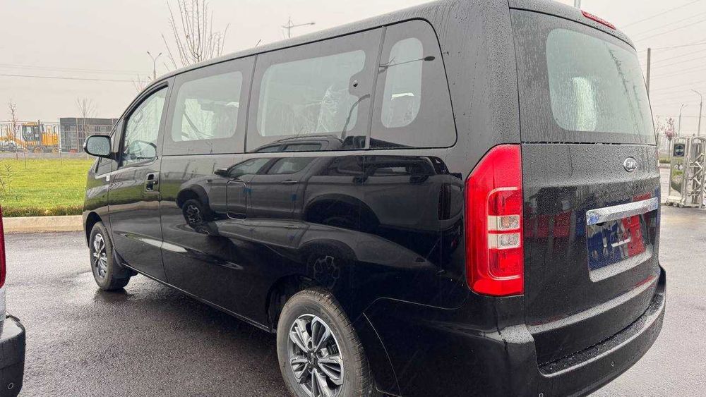 Пассажирский минивэн JAC M3 LUXE (Miniven 9 o‘rinli)
