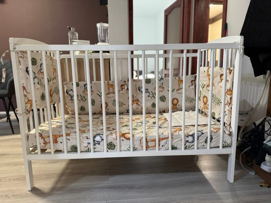 Patut copii FARA cearceaf  nefolosit de noi.