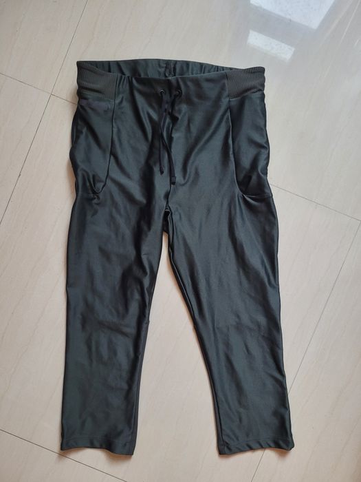 Спортни клинове и сутиен/бюстие